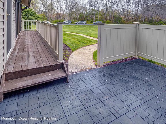 5th image of 82 Cotswold Cir #3.02