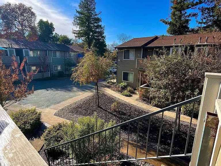 7456 Sandalwood Dr — Photo 9