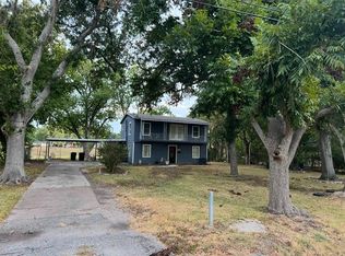 7045 Santa Fe Dr, Houston, TX 77061