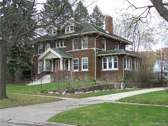 1st image of 17 Ottawa Dr