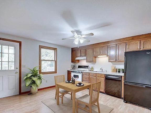 4th image of 13 Allspice Ln #10B