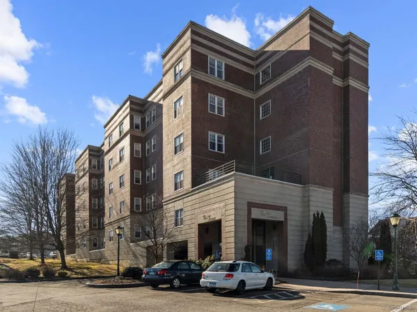 49 Rose Street APT 104, Branford, CT 06405