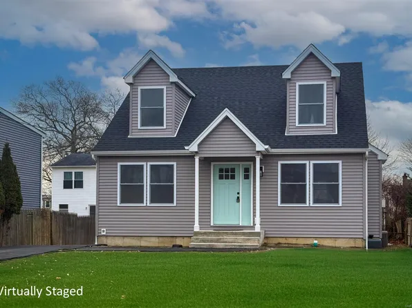 20 Saint George Drive, Shirley, NY 11967