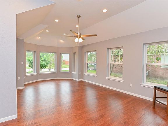 2nd image of 9406 Marblemount Dr
