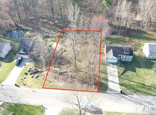 143 Summit Dr, Allegan, MI
