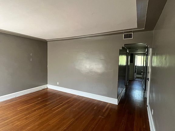 2nd image of 511 11th Ave N APT 4