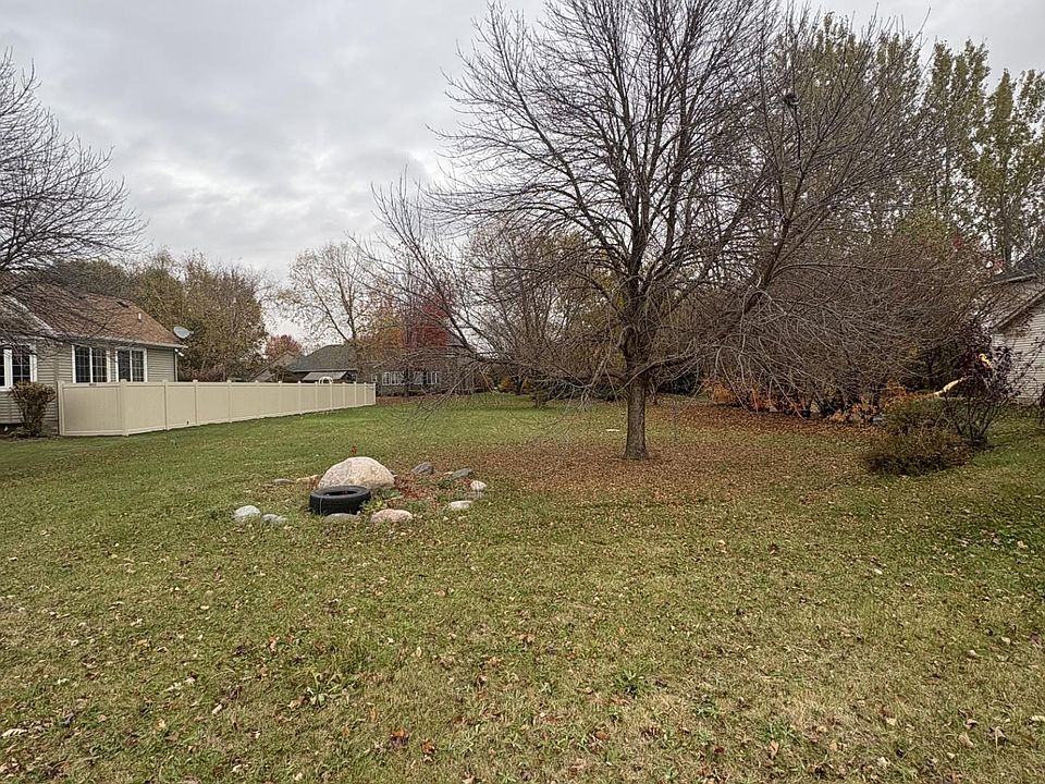 1st image of 704 19th Ave N
