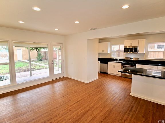 2nd image of 7537 Louise Ave