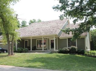 6821 Bluejacket St, Shawnee, KS 66203