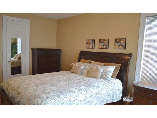 Sold by Calabrese Real Estate | media 14