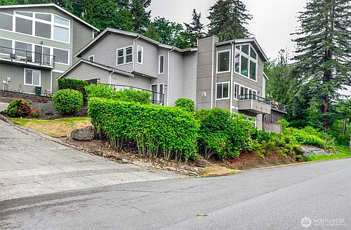 4307 166th Ln SE Photo 1
