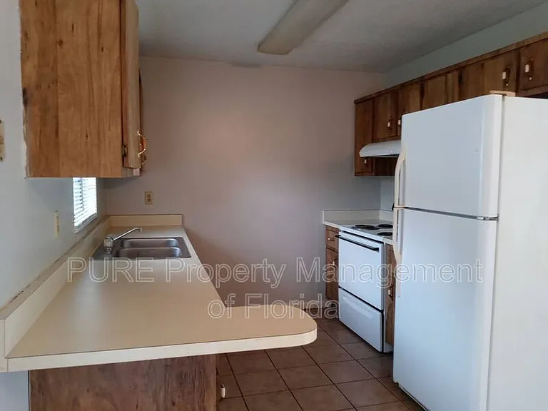 4565 SW 37th Ln #A — Photo 8