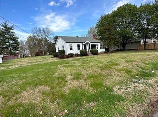 211 E Minneola St, Gibsonville, NC 27249