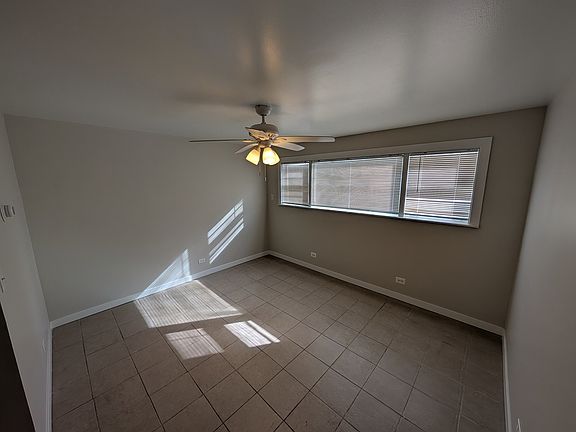 2nd image of 4022 N Avers Ave