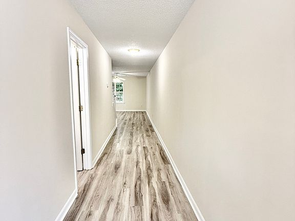 2nd image of 1425 Maple Valley Ct