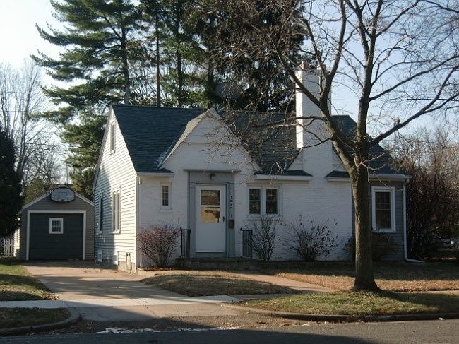 1st image of 155 Eau Claire Blvd