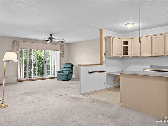 3rd image of 1060 N Farnsworth Ave APT 1411