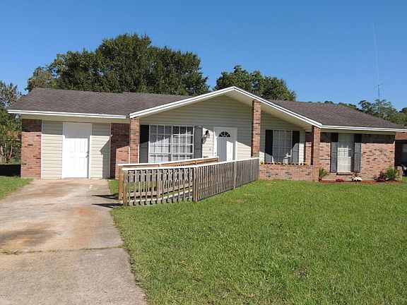 5th image of 202 Cedar Dr