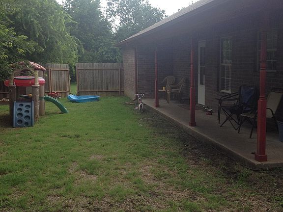 4th image of 411 Live Oak St