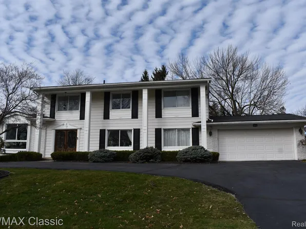 3162 Bloomfield Shore Dr, West Bloomfield, MI 48323