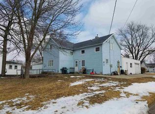 5 8th St SE, Oelwein, IA 50662