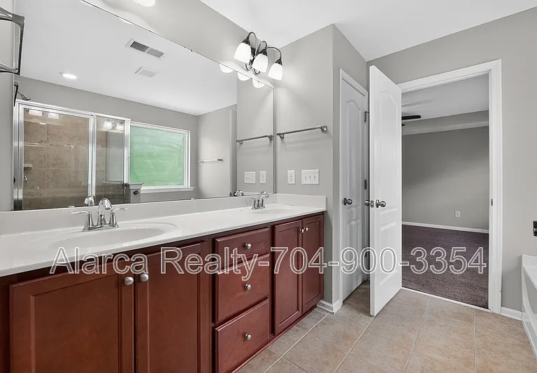 11528 Lottingly Dr — Photo 31