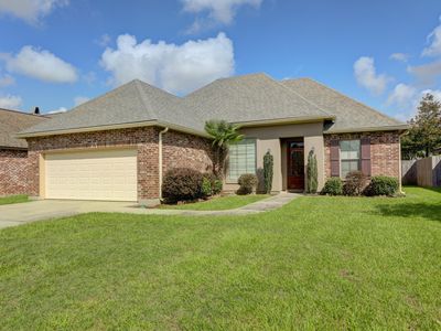 207 Tall Oaks Ln, Youngsville, LA, 70592