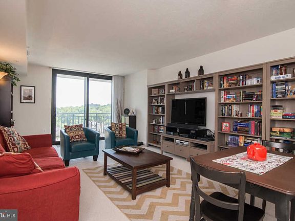 3rd image of 2451 Midtown Ave #809