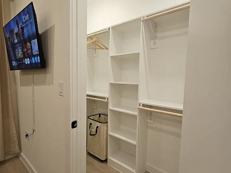 719 E Locust St #3111 — Photo 4