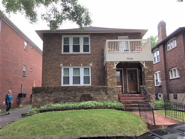First floor with
grilling porch