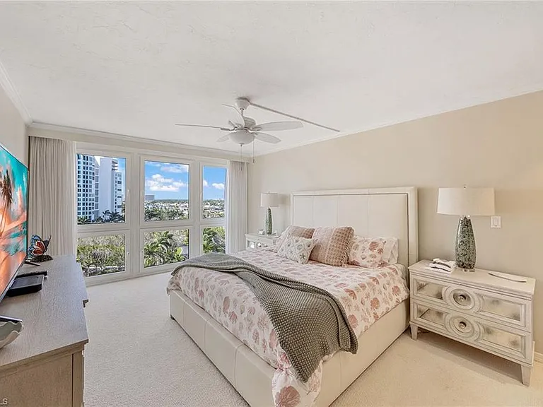 4031 Gulf Shore Blvd N #10C — Photo 25