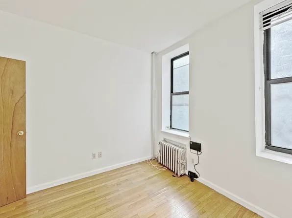 206 East 10th Street image 1 of 6
