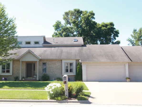 1127 Aldrin St, De Pere, WI 54115