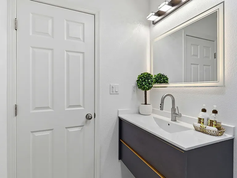 275 Beechnut Ave — Photo 22