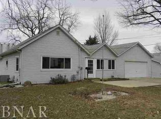 1305 W Olive St, Bloomington, IL