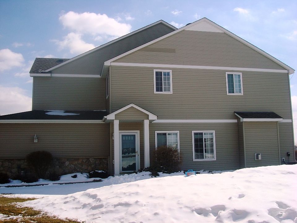 1st image of 10970 Isanti Ct NE