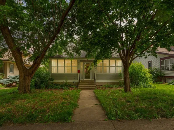 407 4th Ave SW, Faribault, MN 55021