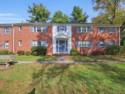 28 Colonial Drive APT D, Rocky Hill, CT, 06067