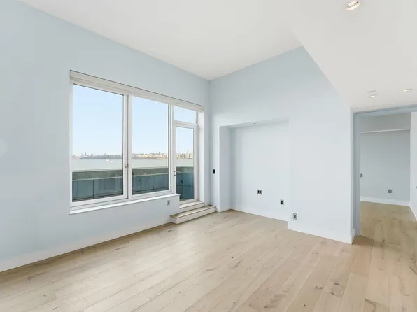 1000 Avenue At Port Imperial image 37 of 38