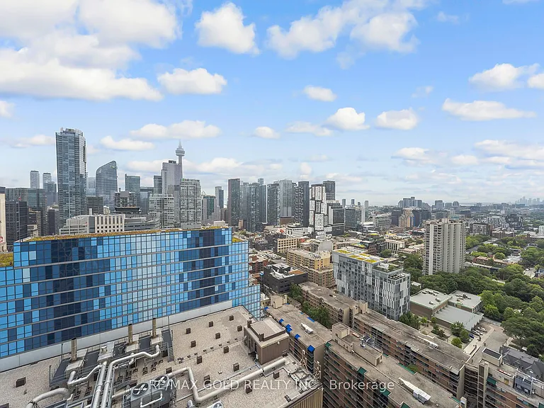 230 Simcoe St #2818 — Photo 37