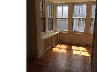 2028 Spruce St APT 1R, Philadelphia, PA 19103