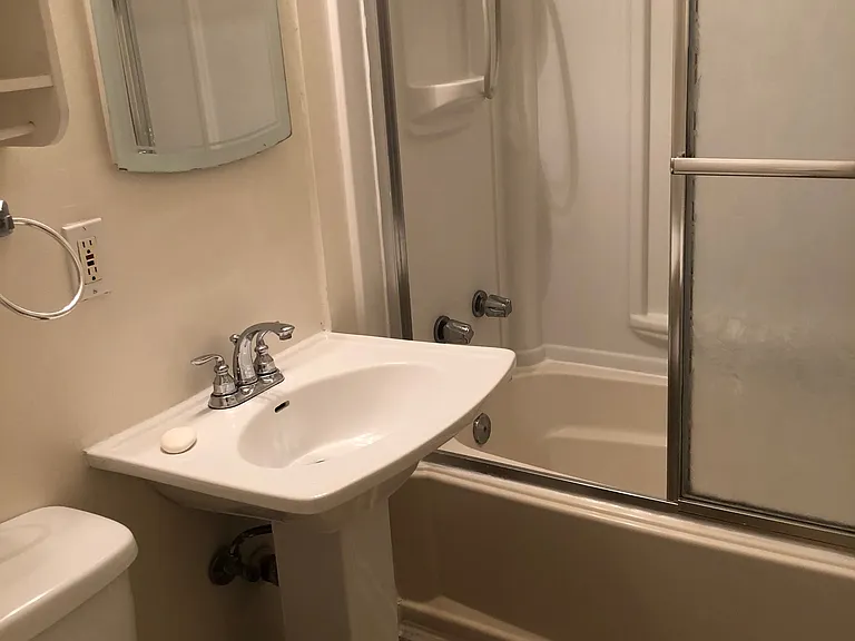 612 Griffith Way #A — Photo 6