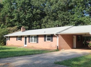 3228 Short Rd, Hickory, NC 28602