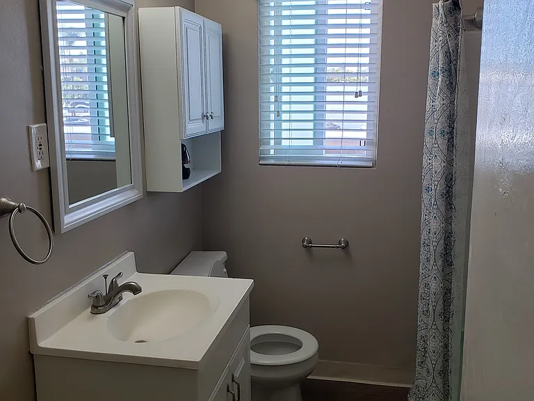 10114 Scott Ave — Photo 6