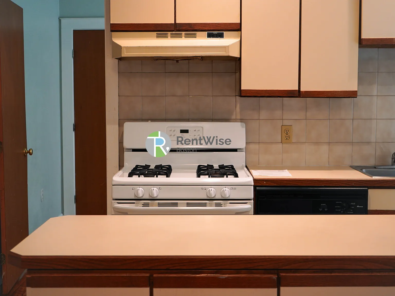 2 bed, $2,800 — Photo 2