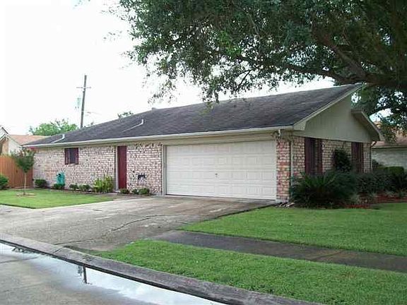 2nd image of 3163 Crest Dr