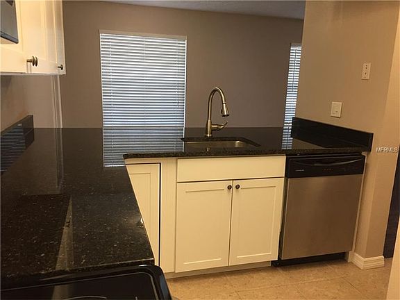 5th image of 3021 Bonaventure Cir APT 101