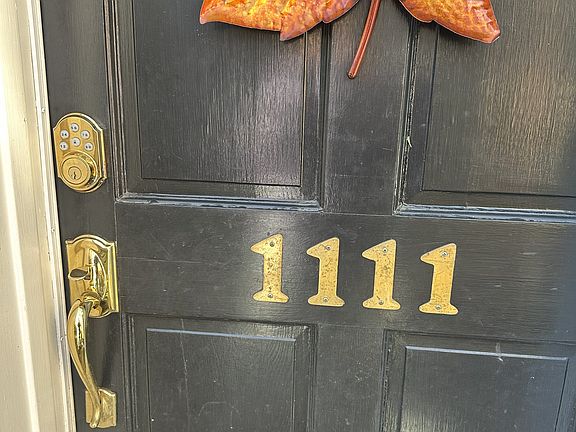 3rd image of 1111 Collington Dr