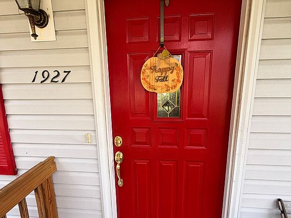 3rd image of 1927 W 11th St