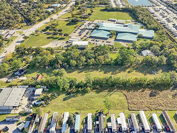 4th image of 2926 Massey Tompkins Rd